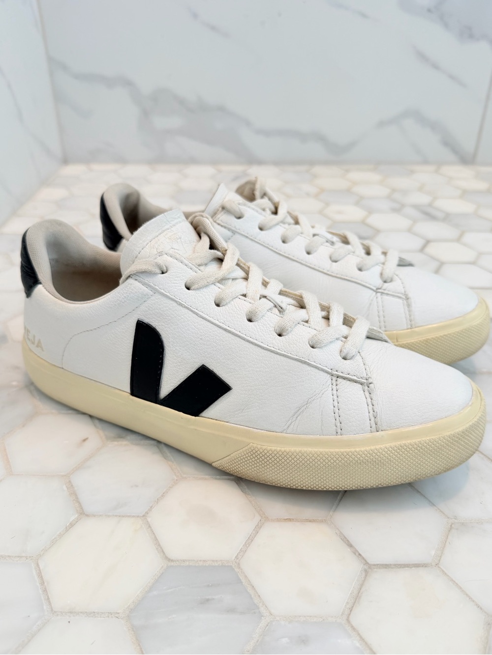 Veja Campo Chrome Free Leather In White Black Sneakers Women’s Size 8.5